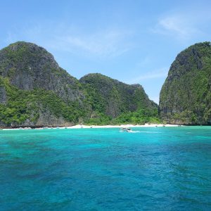 Phi Phi scuba diving 3 dive day trip-Phuket dive tours